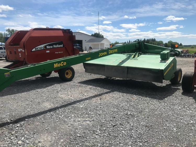 JOHN DEERE 946